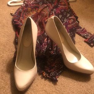 Off white ALDO closed toe heels- NWOT- size 7